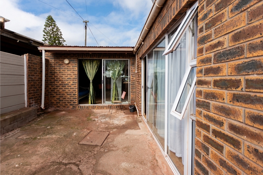 5 Bedroom Property for Sale in Vredenburg Western Cape